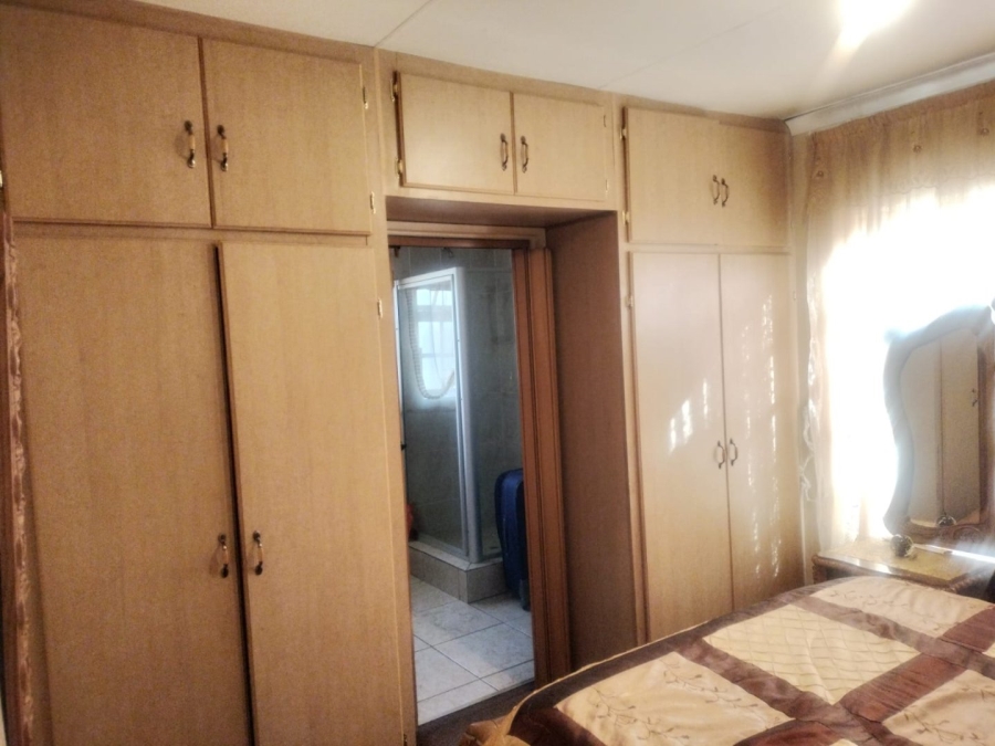 4 Bedroom Property for Sale in Grasslands Free State